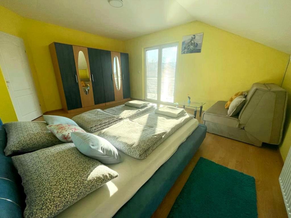 Villa 2 Etagen Mit Grossen Garten Modrica Luaran gambar